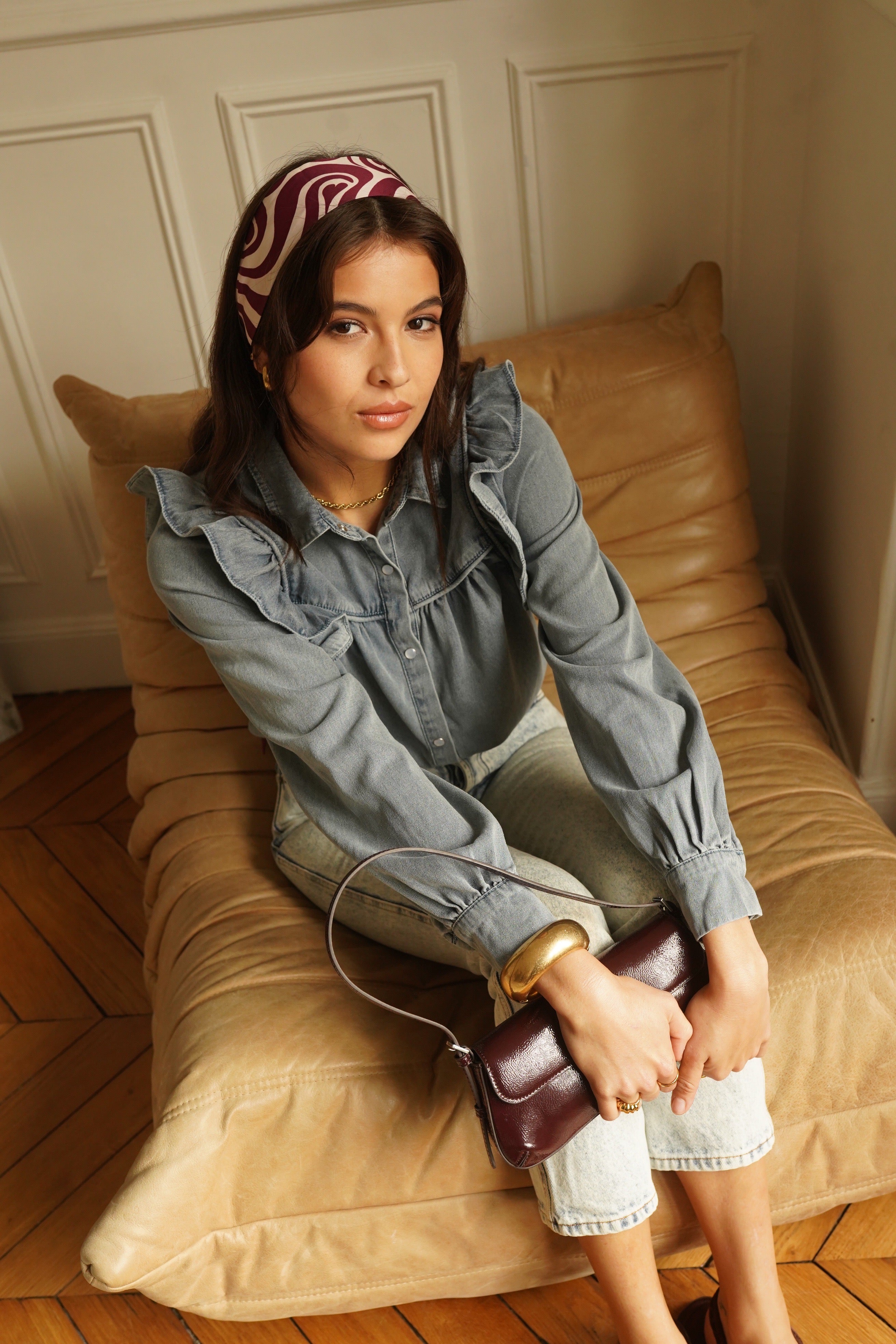 Denim Ruffle Blouse | Stylowa, kobieca bluzka